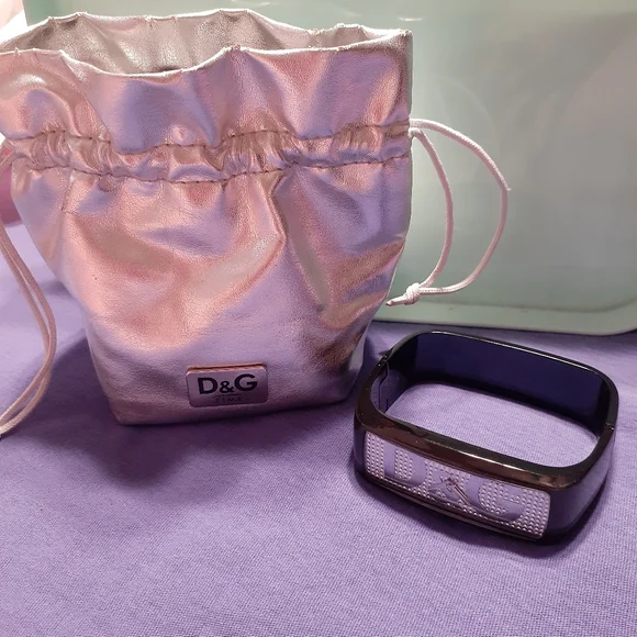 D&G Dolce and Gabbana Intelligence Bangle Watch D&G Dolce and Gabbana Intelligence Bangle Watch main image 3